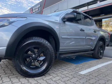 L200 TRITON 2.4 16V Turbo Sport Outdoor GLS CD 4X4