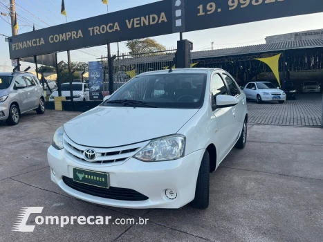 Toyota ETIOS 1.5 XS Sedan 16V 4 portas