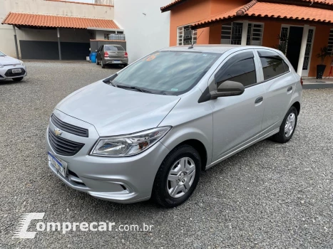 CHEVROLET Onix 1.0 LS 4 portas