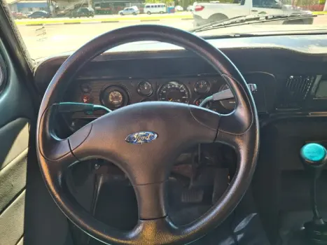 F-1000 2.5 XLT 4X2 CS 8V Turbo