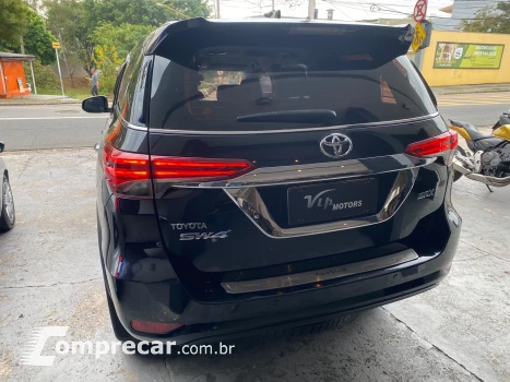 HILUX SW4 2.8 D-4d Turbo SRX Platinum 7L 4X4