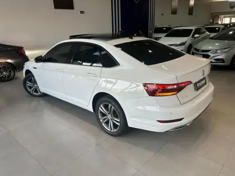 JETTA R-LINE 250 TSI 1.4 FLEX 16V AUT.