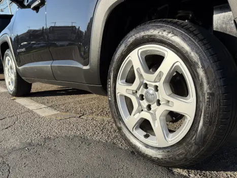 Renegade Sport T270 1.3 TB 4x2 Flex Aut.