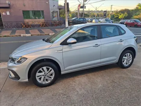 Volkswagen POLO 1.0 170 TSI Comfortline 4 portas