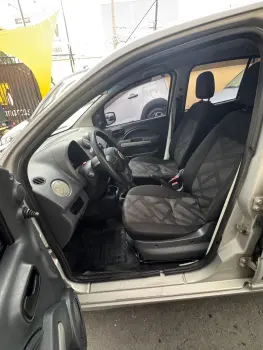 UNO 1.0 EVO Attractive 8V