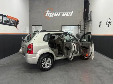 Tucson 2.0 Mpfi Gls 16V 143Cv 2Wd Gasolina 4P Automático