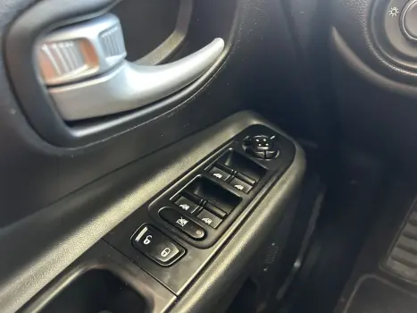 Renegade Long. T270 1.3 TB 4x2 Flex Aut.