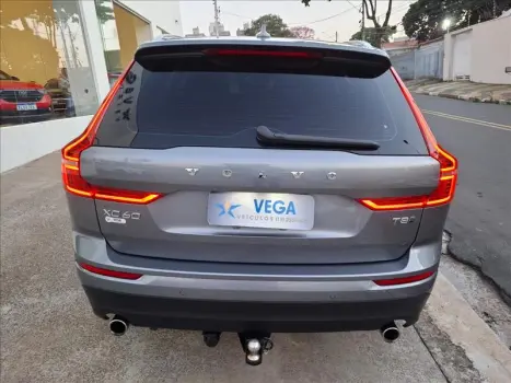 XC60 2.0 T8 Hybrid Momentum AWD Geartronic