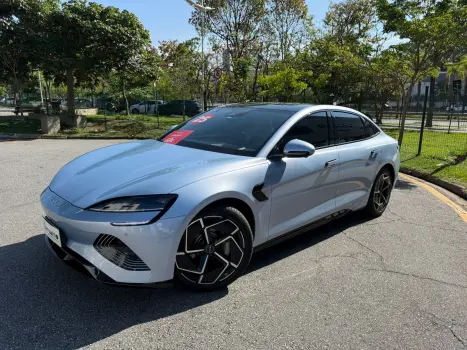 BYD SEAL 82,5 KW AWD 4 portas