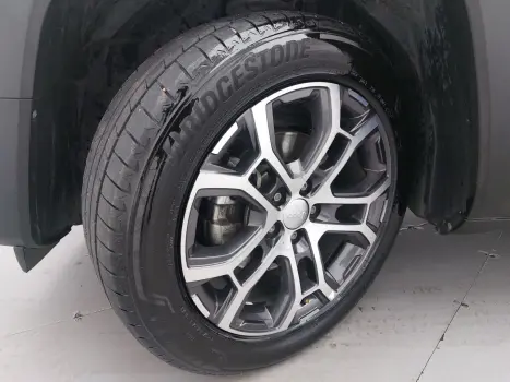 RENEGADE 1.3 T270 TURBO FLEX LONGITUDE AT6