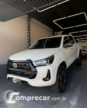 Toyota HILUX 2.8 D-4d Turbo CD SRX 4X4 4 portas