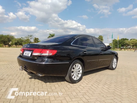 AZERA 3.3 MPFI GLS Sedan V6 24V