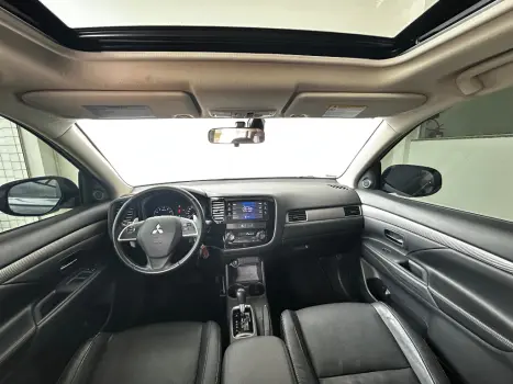 OUTLANDER 2.0 16V 160cv Aut.