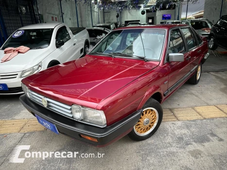 Volkswagen SANTANA 2.0 I Executivo 8V 4 portas