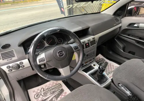 VECTRA 2.0 MPFI Elegance 8V 140cv