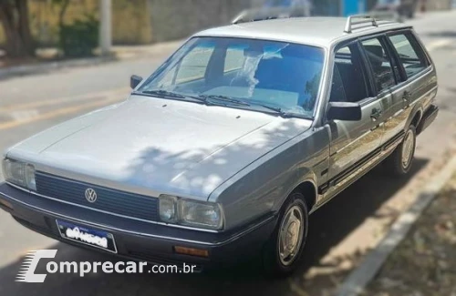 Volkswagen QUANTUM 2.0 I GLS 8V 4 portas