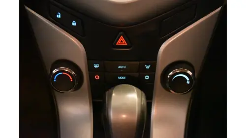 CRUZE SEDAN - 1.8 LT 16V 4P AUTOMÁTICO