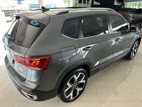 TAOS 1.4 250 TSI Highline