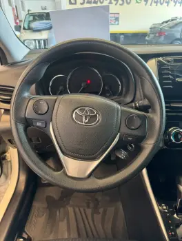 YARIS 1.5 16V Sedan XS Connect