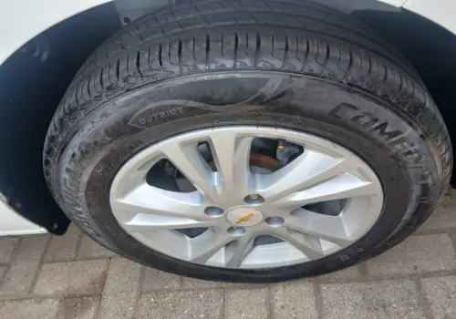 ONIX - 1.4 MPFI LT 8V 4P MANUAL