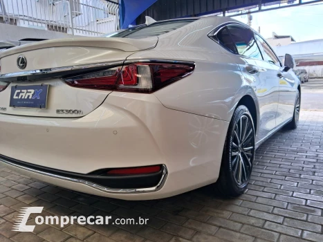 ES 300 H 2.5 16V 4P LUXURY HÍBRIDO AUTOMÁTICO CVT