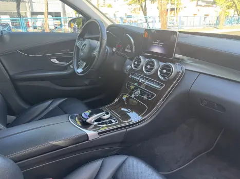 C 180 1.6 CGI Exclusive 16V Turbo