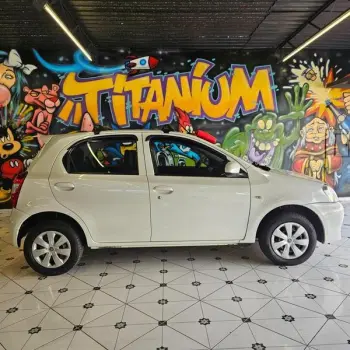 ETIOS HB X 13L MT