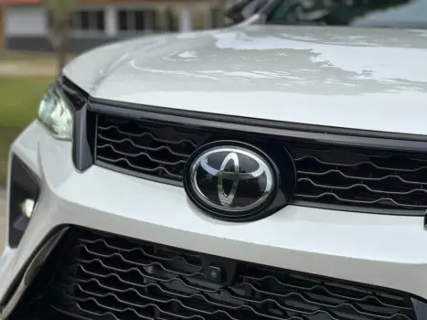 HILUX SW4 2.8 D-4D TURBO DIESEL DIAMOND 7L 4X4 AUTOMÁTICO