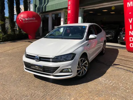 Volkswagen Virtus 1.0 200 Tsi Highline Automático 4 portas