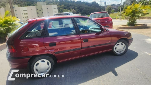 ASTRA 2.0 MPFI GLS 8V