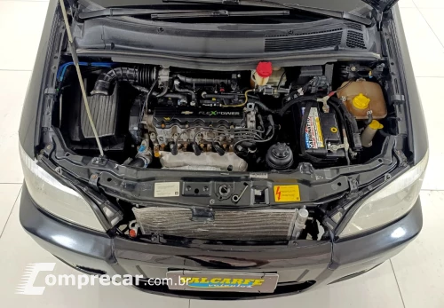 ZAFIRA 2.0 MPFI Elegance 8V