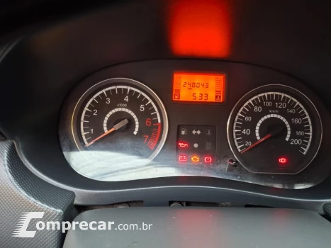 LOGAN 1.0 12V SCE Expression