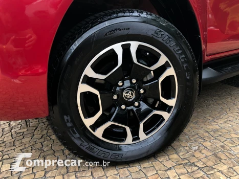 Hilux 2.8 D-4D Turbo Diesel Cd Srv 4X4 Automático