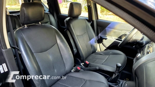 LIVINA 1.6 SL X-gear 16V