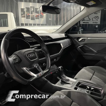 Q3 2.0 40 TFSI Sportback Performance Black Quattro