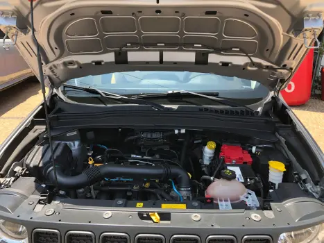 Renegade 1.8 16V Flex 4P Automático