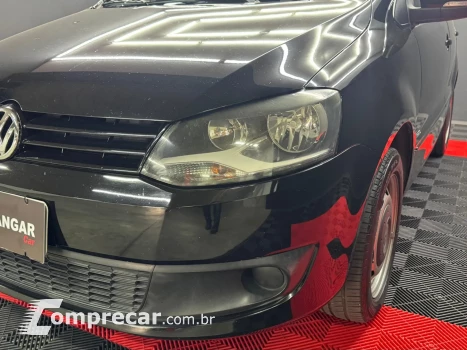 FOX 1.6 MI 8V 4P MANUAL