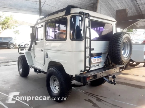 BANDEIRANTE 3.7 Bj50lv 4X4 Teto Rigido