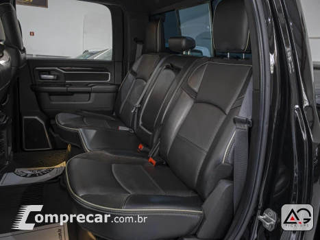 2500 6.7 I6 Turbo Laramie Night Edition CD 4X4