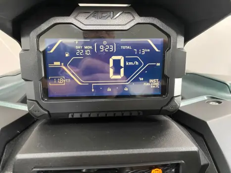 HONDA ADV