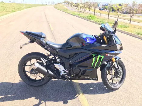 YZF R3 MONSTER
