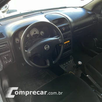 Astra Sed. Advant. 2.0 8V MPFI FlexP. 4p