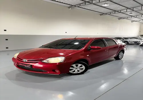 Toyota ETIOS 1.5 XS Sedan 16V 4 portas