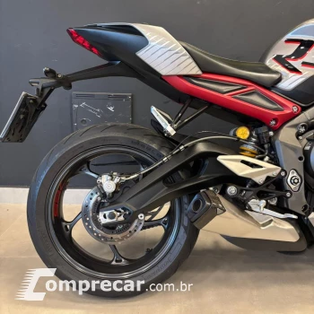 STREET TRIPLE 765 RS