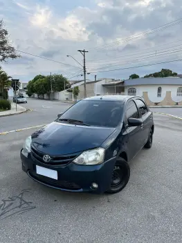 Toyota ETIOS 1.3 16V 4 portas