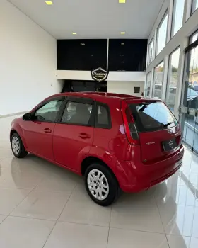 FIESTA 1.6 MPI Class Hatch 8V