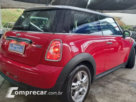 One 1.6 16V Gasolina 2P Automático