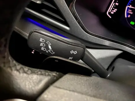 TAOS 1.4 250 TSI TOTAL FLEX HIGHLINE AUTOMÁTICO