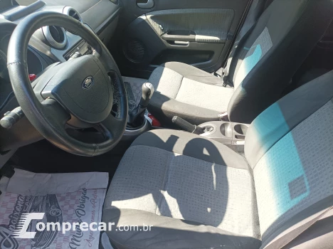FIESTA 1.6 MPI Class Sedan 8V
