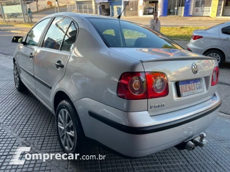 POLO SEDAN - 1.6 MI 8V 4P MANUAL